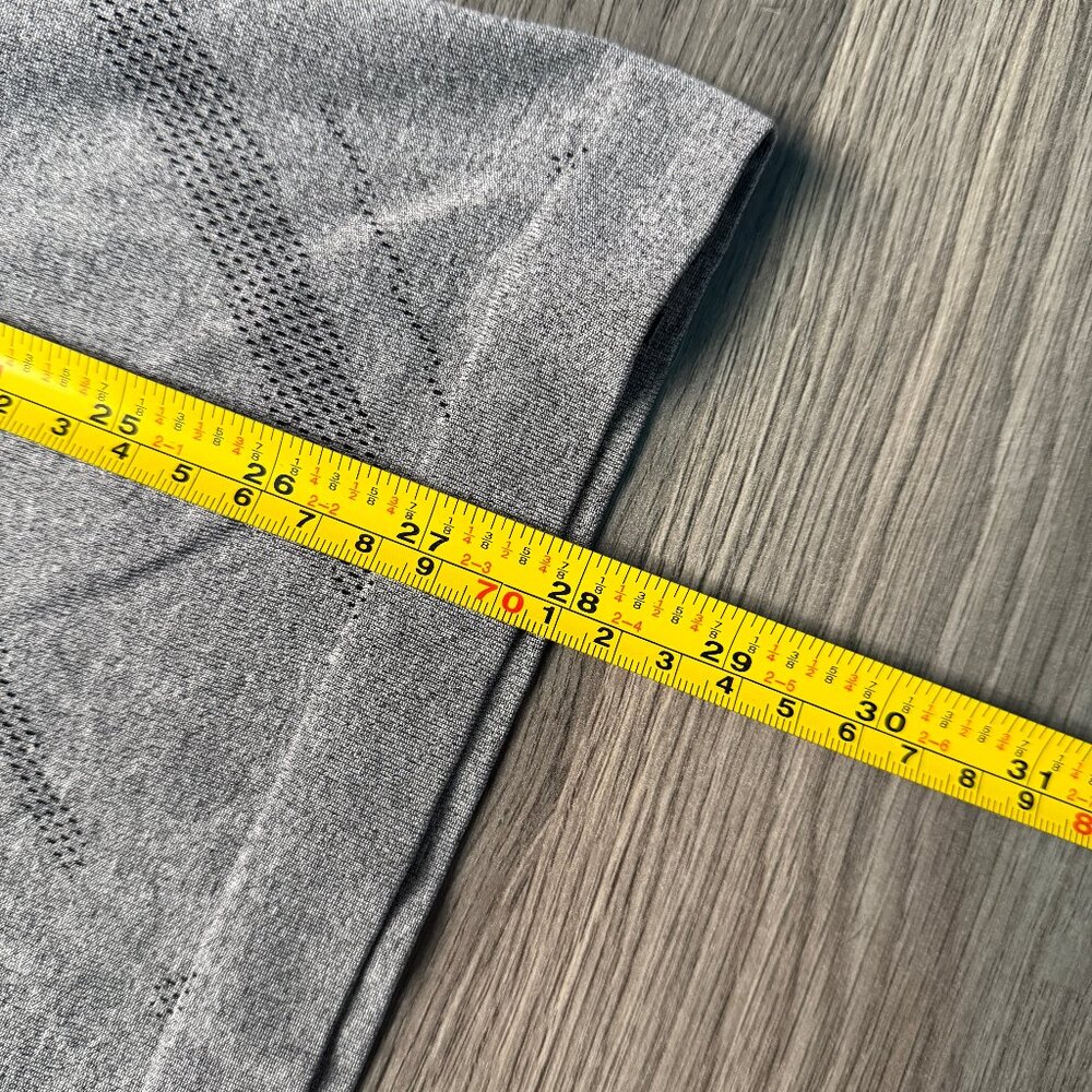 Lululemon Men's Metal Vent Tech Short Sleeve - Grey - Picture 7 of 7